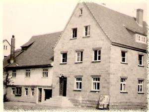 1951