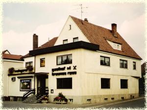 1975